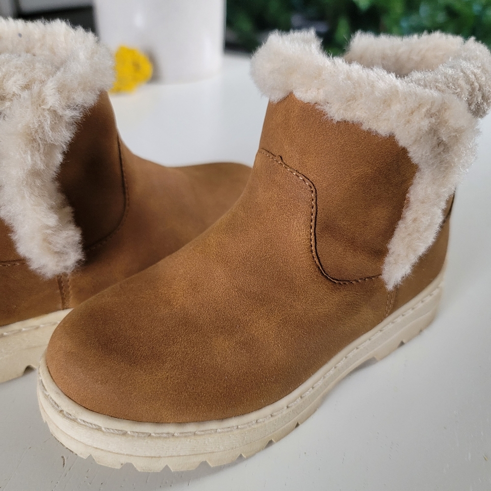 ZARA Kids Faux Fur Boots Size 27
